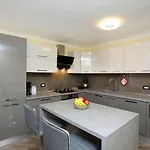 Victory Apartment *