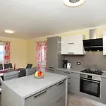 Victory Apartment *