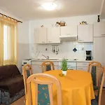 Apartment Victory Ravni