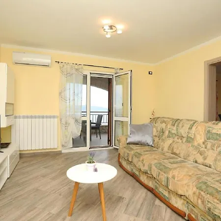 Apartment Victory Ravni