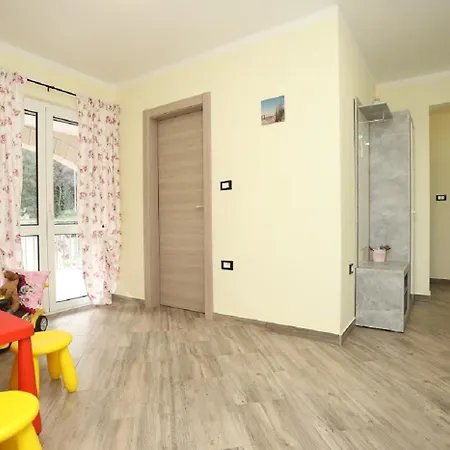 Victory Apartment *