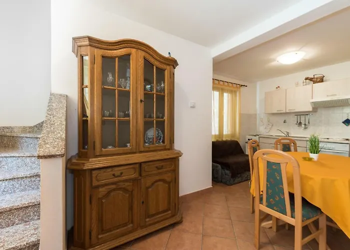 Victory Lägenhet Ravni